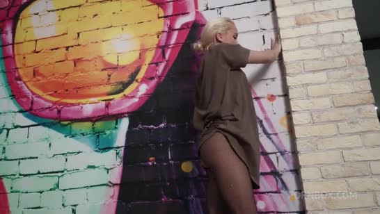 Лара Фрост нашла применение гимнастическим талантам в порнухе 1