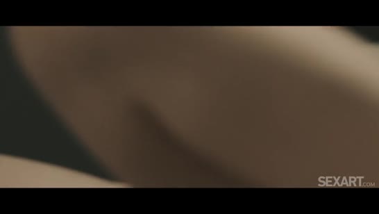 Молодая Isabella De Laa извивается на толстом 8