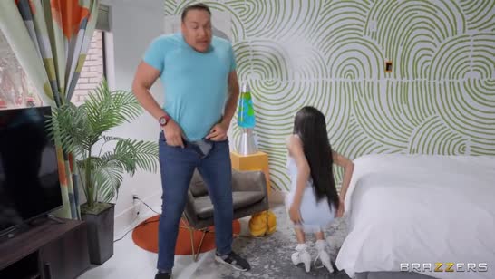 Жена одела эротичное белье и встретила мужа с работы 1