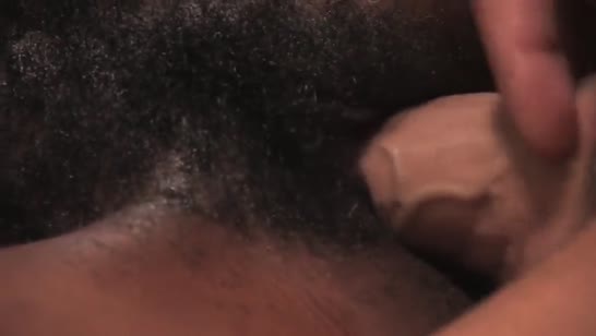 Негритяночка любит сперму белого мужика 8