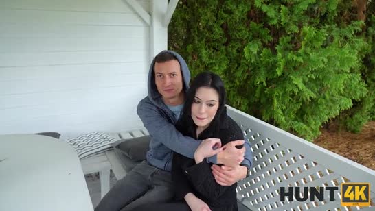 Anna DeVille на глазах мужа зарабатывает деньги киской 1