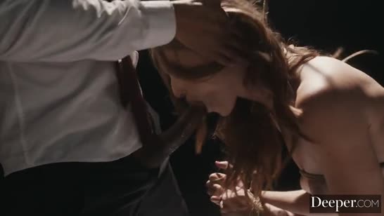 Белая шлюшка изнывает от бдсма с чернокожим