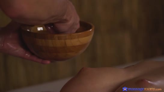 Массажист нежно ласкает пациентку и красиво ее чпокает 5