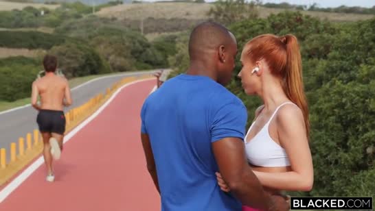 Познакомилась на пробежке с обходительным мужиком 2