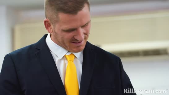 Офисная сучка Элла Хьюз любит потрахаться на работе 2