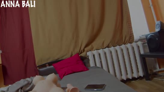 Русская пара снимает обзор на секс игрушки и киску девушки 1